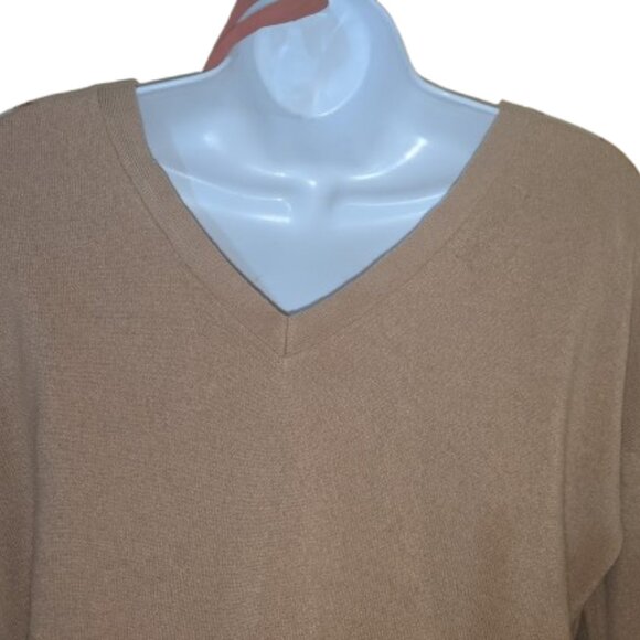 ---  Original Soft,  Lightweight Beige Sweater Size Medium - Picture 3 of 3